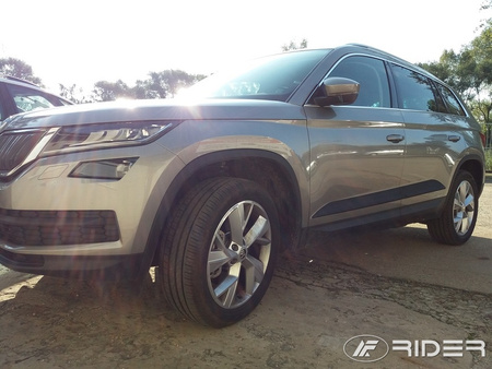 Skoda Kodiaq listwy boczne
