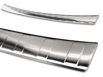 Nakładka na zderzak tylny do TOYOTA RAV4 V (Stal)