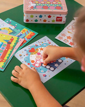 Zestaw kreatywny z naklejkami Apli Kids - Przyjęcie