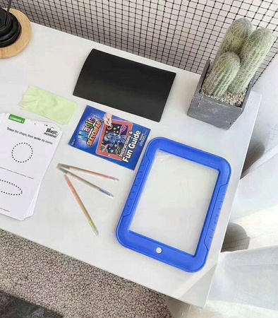 MAGIC PAD TABLET GRAFICZNY MAGICZNY ZNIKOPIS TABLICA LED SZABLONY MAZAKI