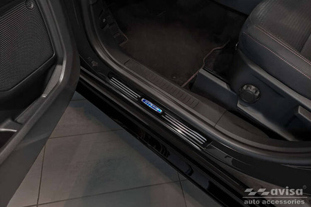Nakładki progowe do Ford Kuga 3 (Hybrid)