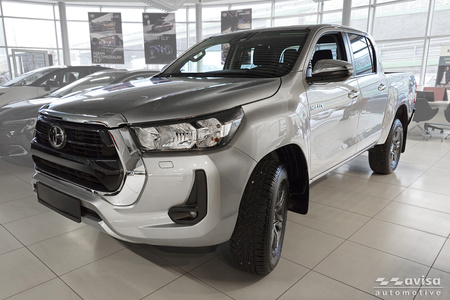 Nakładka na tylną klapę bagażnika do Toyota Hilux 8