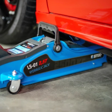 Podnośnik samochodowy żaba / lewarek niskoprofilowy hydrauliczny LS-01 2,5T - Stix