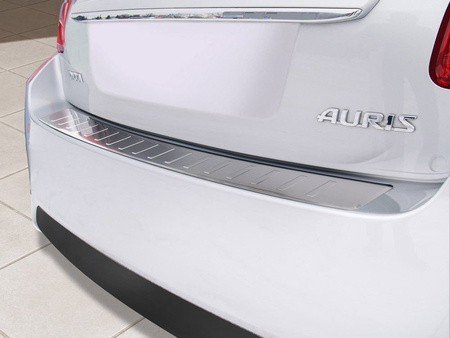 Toyota Auris 1 Nakładka (listwa) ochronna na zderzak tylny. 2/35270