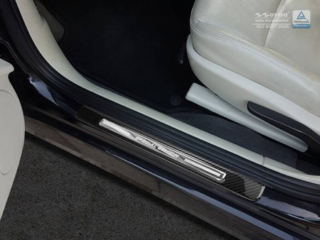 Uniwersalne nakładki ochronne na progi Carbon Fiber + Aluminium