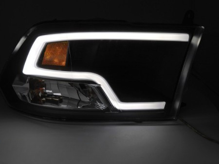 Czarne reflektory lampy Dodge RAM 2009–2018 LED TUBE PROJECTOR