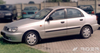Daewoo Lanos 5d listwy boczne