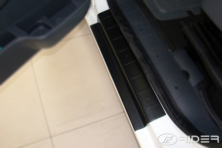 Peugeot Expert II nakładki progowe