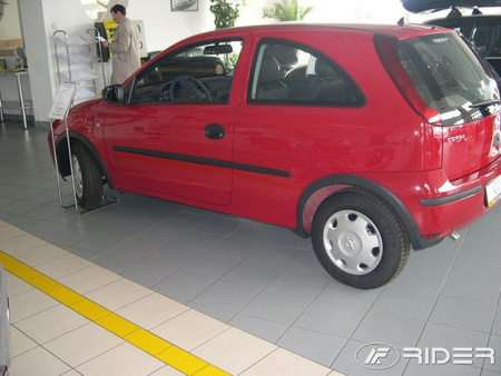 Opel Corsa C listwy boczne