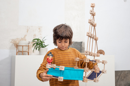 Drewniane klocki konstrukcyjne Mini Trigonos M - 85 el.