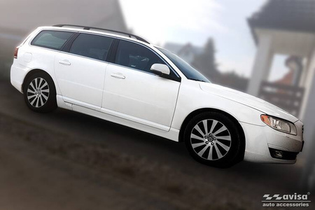 Nakładka na zderzak tylny do Volvo V70 3 (Carbon Fiber)
