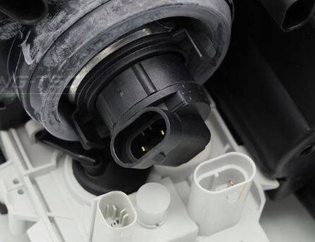 Lampa prawa reflektor xenon d2s do BMW e46 01-05