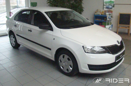 Skoda Rapid sedan listwy boczne