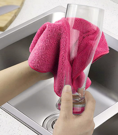 ŚCIERKA 30 X 30 CZERWONA SZMATKA UNIWERSALNA CHŁONNA MIĘKKA MIKROFIBRA DO SPRZĄTANIA KURZU WYCIERANIA MYCIA