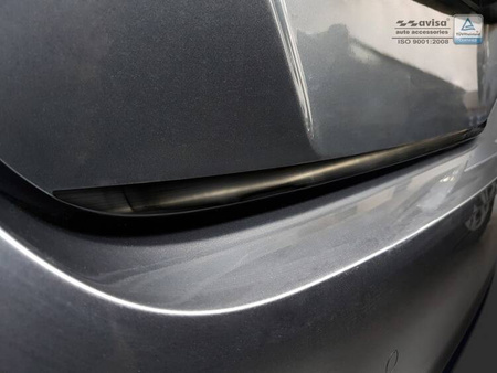 Czarna Listwa ozdobna na klapę bagażnika Nissan Leaf 2