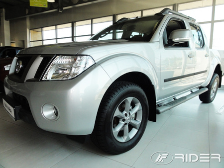 Nissan Navara listwy boczne