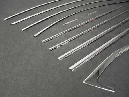 Listwy wokół szyb bocznych Skoda Superb 15+ SEDAN