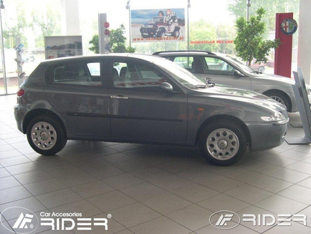Alfa Romeo 147 listwy boczne