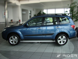 Subaru Forester listwy boczne