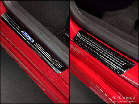 Nakładki progowe do Ford Focus 4 Hatchback (Hybrid)