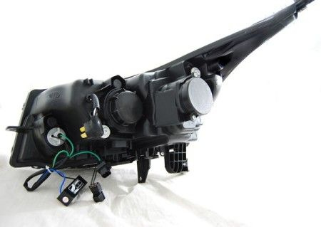 Lampy Przednie – Chevrolet Cruze 2009–2012 (wersja USA)