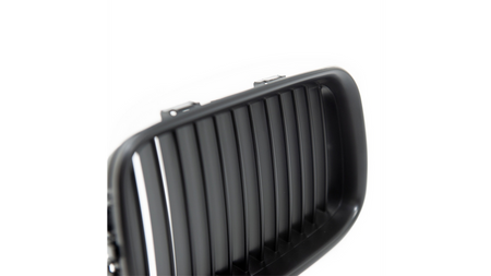 Grill sportowy pojedyncze żeberka Matt Black BMW 3 E36 Compact przed liftem 1991-1996