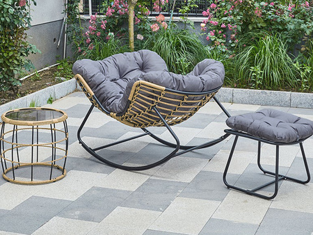 STOLIK KAWOWY OKRĄGŁY WIKLINOWY NOWOCZESNY Z SZYBĄ NA TARAS DO OGRODU