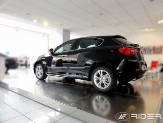 Alfa Romeo Giulietta listwy boczne