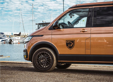 Poszerzenia nadkoli listwy drzwi VW T6.1 2019+ SHORT