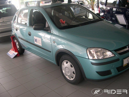 Opel Corsa C listwy boczne