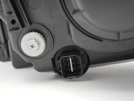 Lampa lewa reflektor TYC do Kia Sportage II 08-10