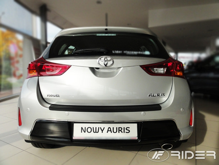 Toyota Auris nakładka na zderzak