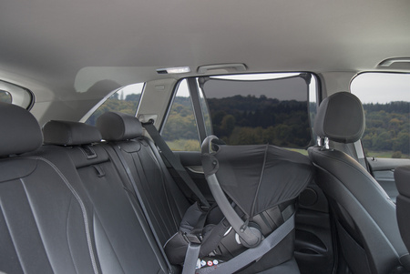 Elastyczna osłonka przeciwsłoneczna LittleLife do samochodu