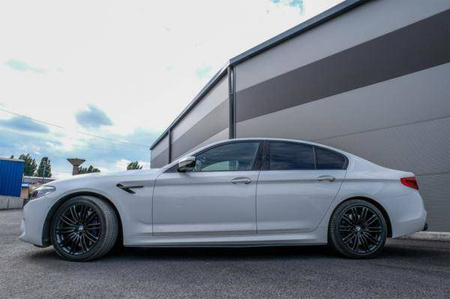 BŁOTNIKI BMW  G30 G31 2017- LOOK M5
