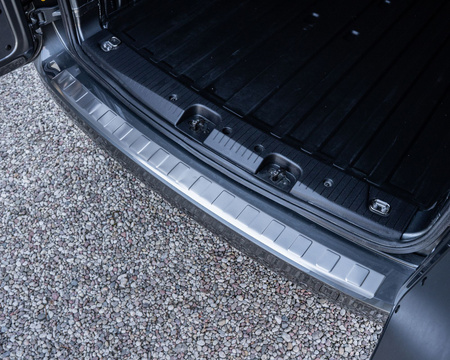 Listwa tylnego zderzaka Ford Tourneo Connect Mk3 | V761 MPV III 2022-