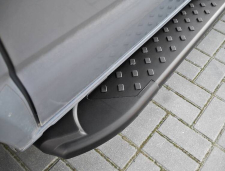 Stopnie boczne progi TOYOTA YARIS CROSS 2021-