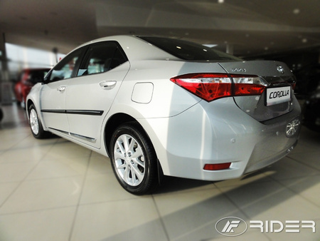 Toyota Corolla (E160) listwy boczne