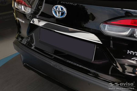 Listwa ozdobna na klapę bagażnika Toyota Corolla Cross