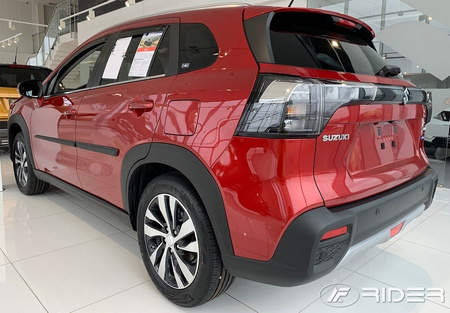 Suzuki S-cross 2022- listwy boczne