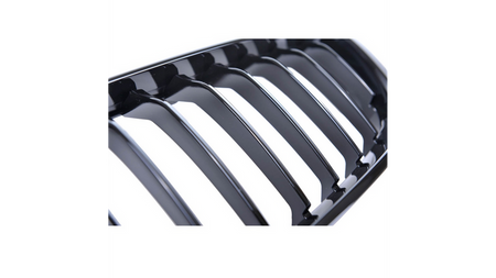 Grill sportowy pojedyncze żeberka Gloss Black  BMW 4 (F32, F82) Coupe (F33, F83) Cabrio (F36) Gran Coupe 2013-2021