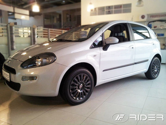 Fiat Punto III listwy boczne
