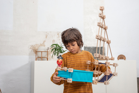 Drewniane klocki konstrukcyjne Mini Trigonos M - 85 el.