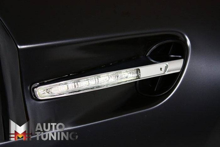 BŁOTNIKI PRZEDNIE  BMW E90 05-11 LOOK M3 DESIGN