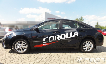 Toyota Corolla listwy boczne