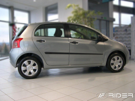 Toyota Yaris II 5D listwy boczne