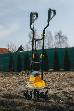 GLEBOGRYZARKA ELEKTRYCZNA 1700W PM-GGE-1700M
