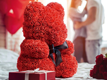 MIŚ Z RÓŻ 40 CM ROSE BEAR Z PŁATKÓW RÓŻ KOKARDA PUDEŁKO NA PREZENT