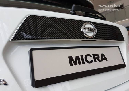 Listwa ozdobna na klapę bagażnika Nissan Micra Carbon
