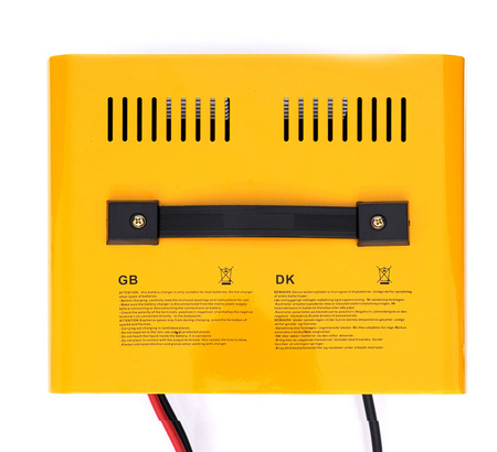 PROSTOWNIK SAMOCHODOWY 30A 90-250Ah