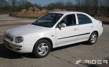 Kia Shuma listwy boczne